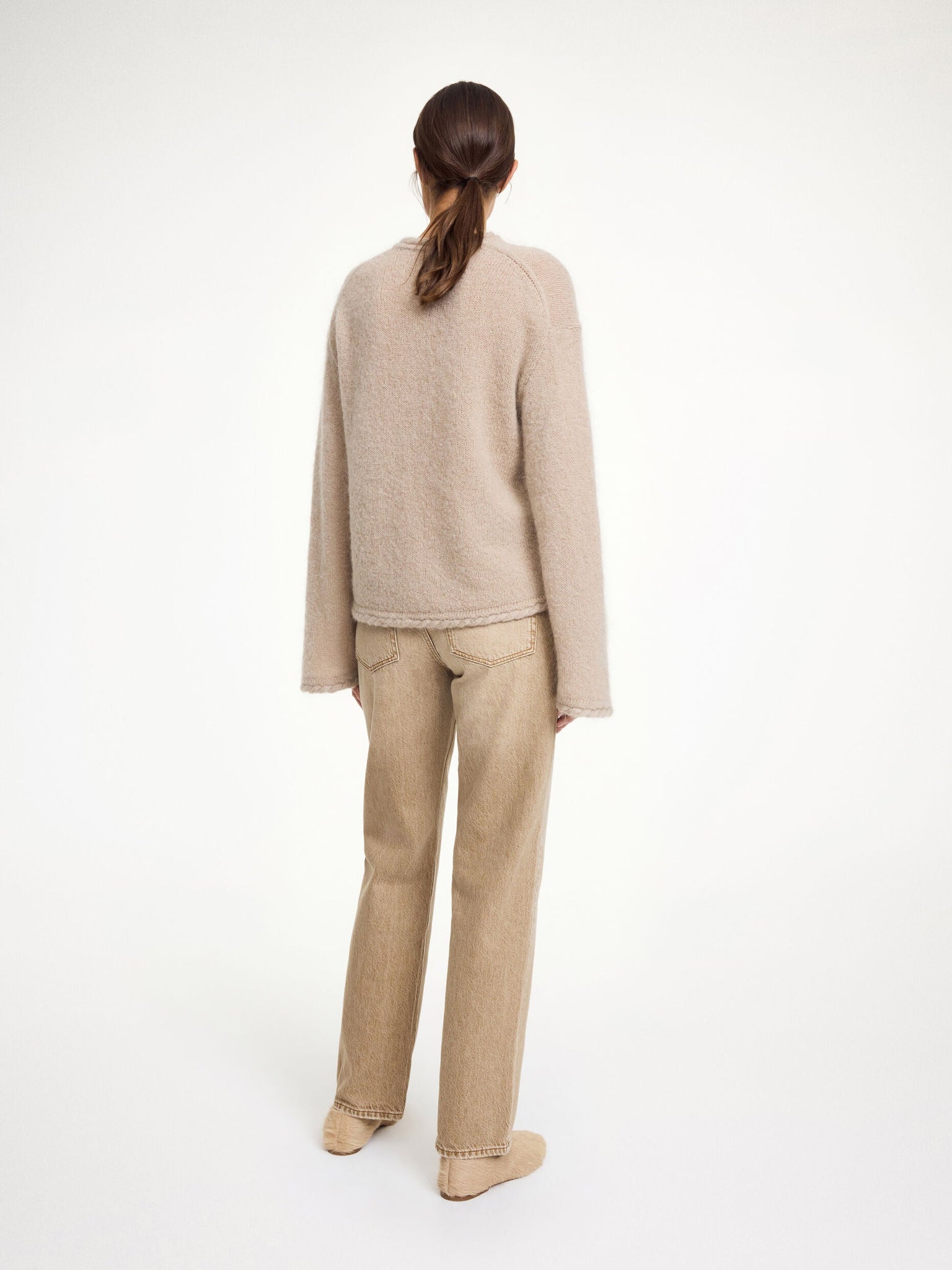 Close-up of the Cierra Sweater in Cobblestone fabric, made from a warm blend of wool, mohair, and polyamide.