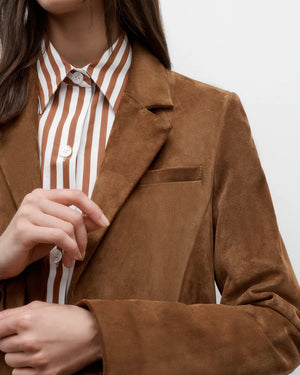 Back view of the Easy Car Coat in Martora, illustrating the mid-length cut and relaxed fit.