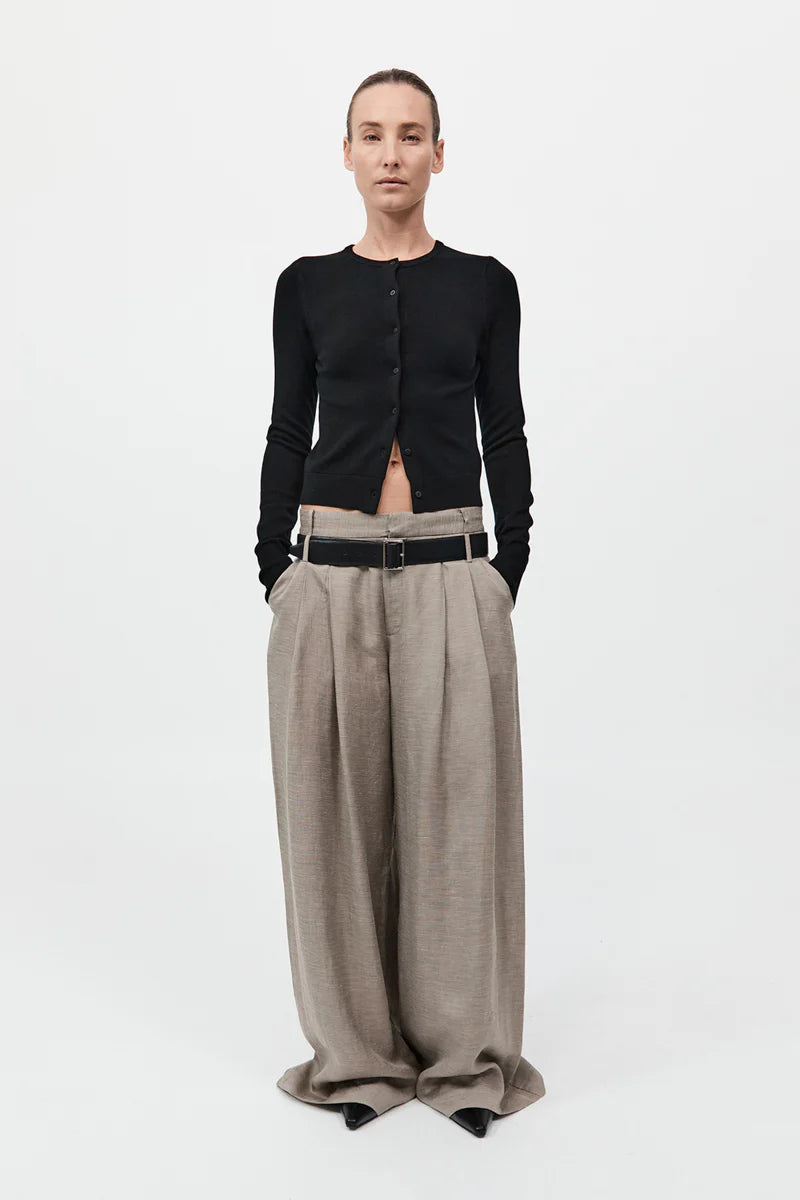 Classic Cardigan in Black