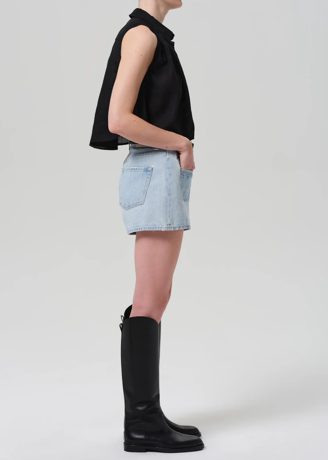Marlow Welt Pocket Short in Skyscape