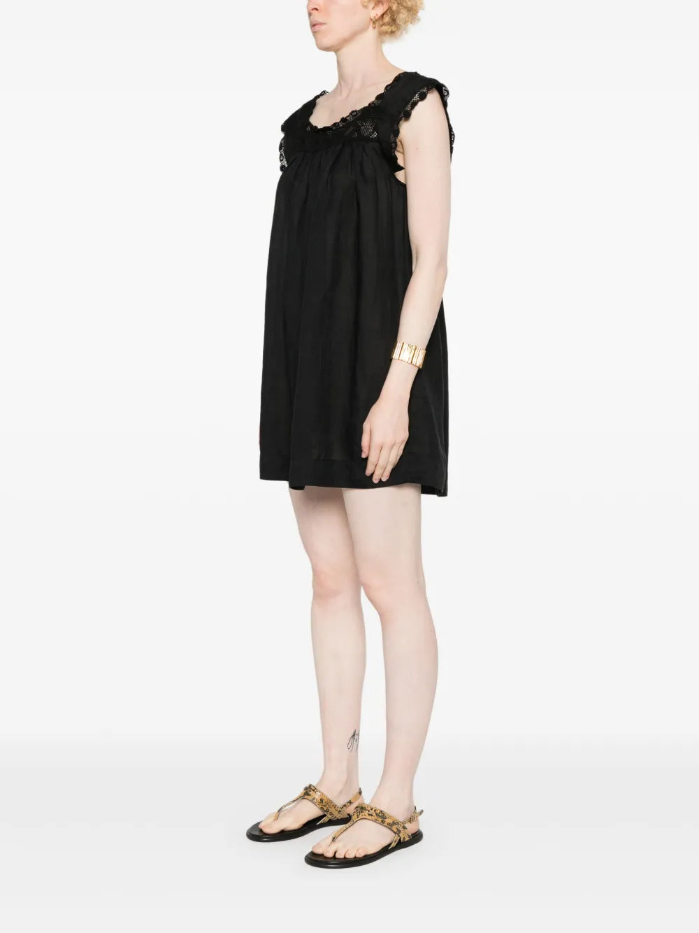 Almadia Dress in Black