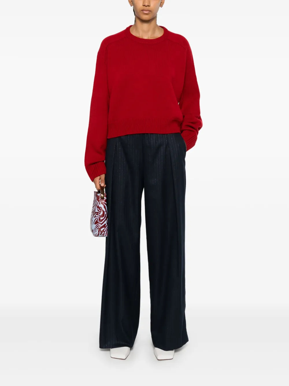 Close-up view of the Bruzzi LDS Crop Sweater in Red, showcasing the luxurious texture of Merino wool and cashmere blend by Loulou de Saison.