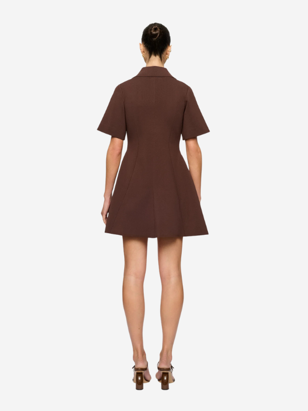 The Sorrel Knit Shirt Dress in Arabica styled with a belt to accentuate the waist.