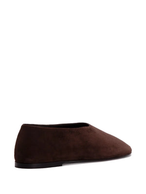Glove Slippers in Chocolate Kidsuede