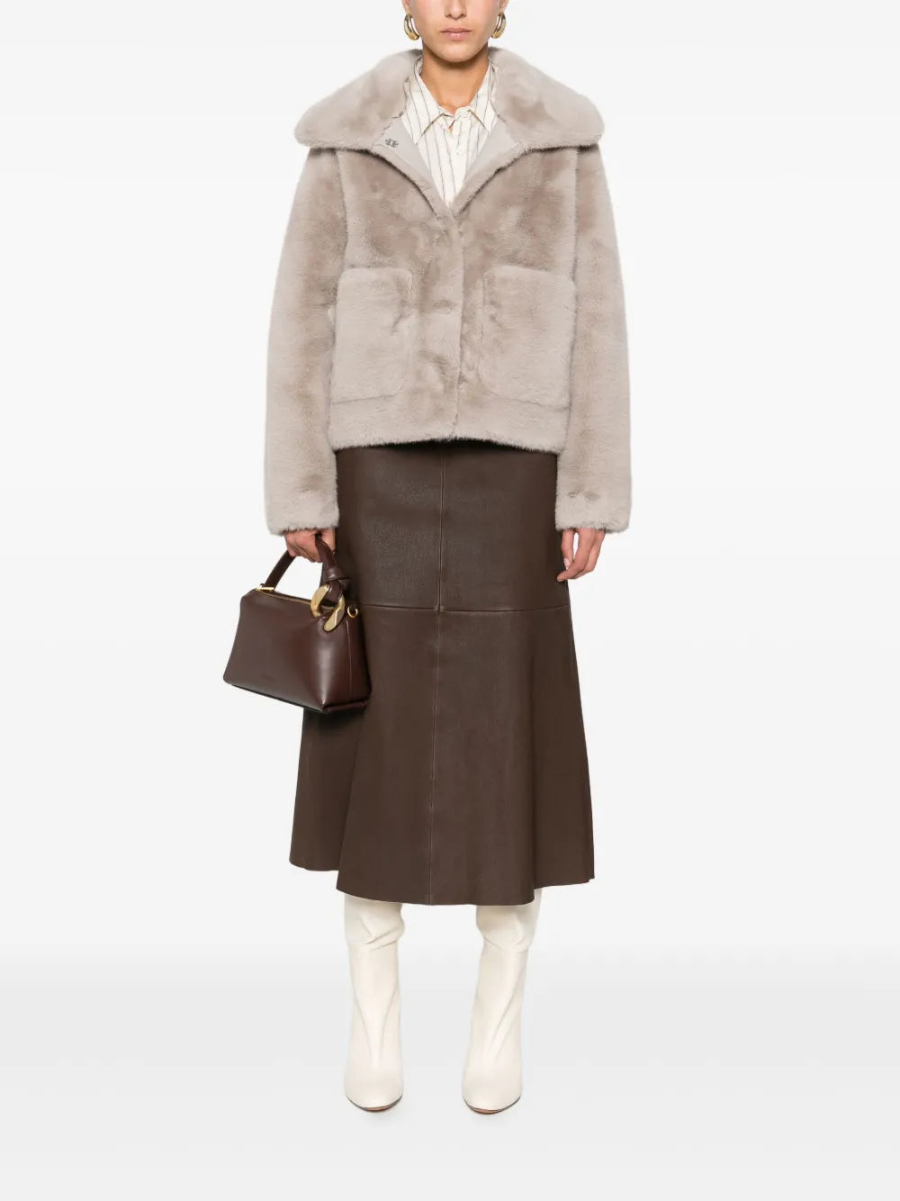 Close-up view of Simoas Leather Skirt in Carafe by By Malene Birger, highlighting the 100% lamb leather texture and natural stretch.
