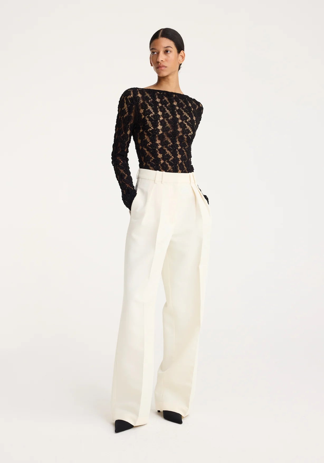 High-waisted Pleated Wide Leg Trousers in Off White