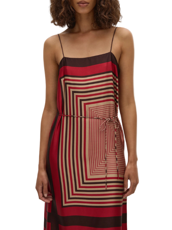 Full-length image of the Svea Maxi Dress in Ylva Print worn casually, perfect for summer outfits.