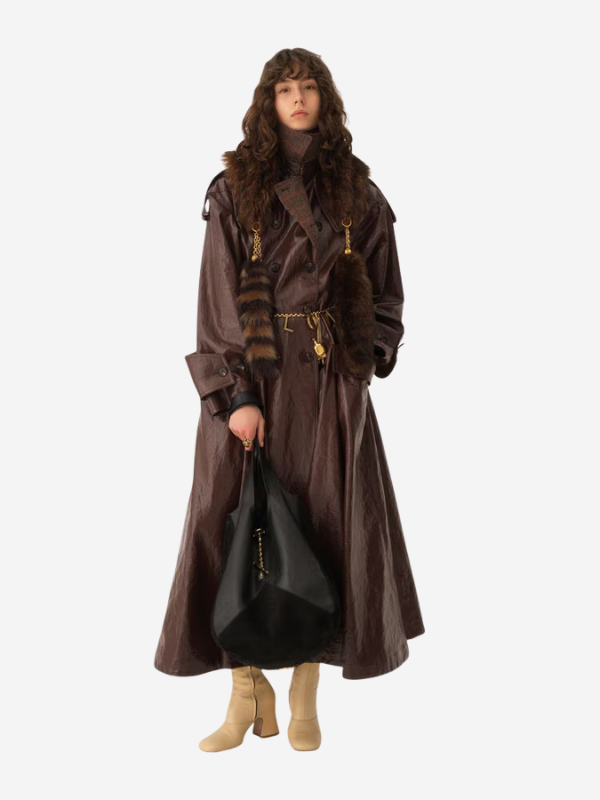 Stylish Chloé Balloon Bag in Black with an unstructured silhouette and gold-tone toggle clasp.