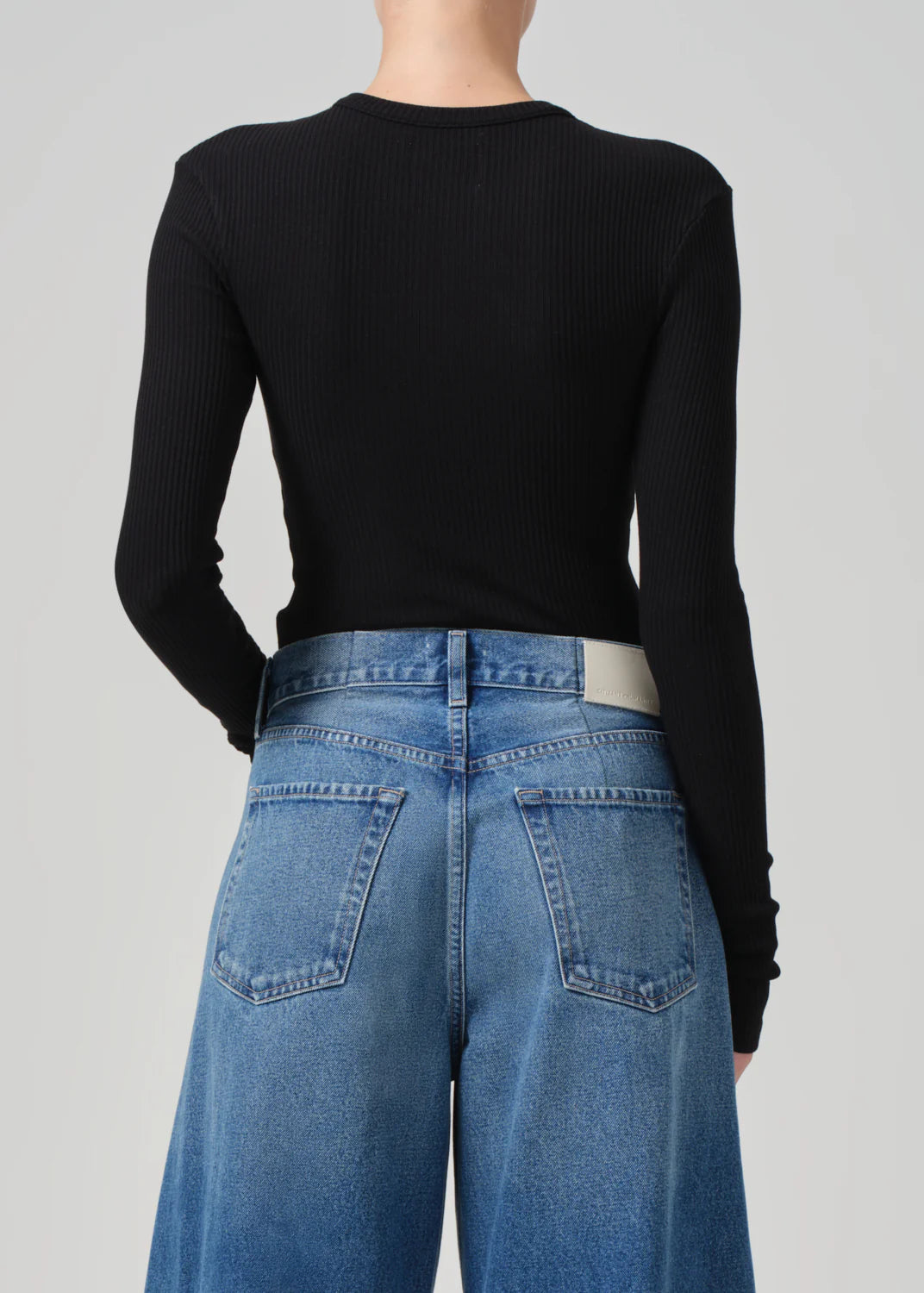 Cropped Faena Crewneck in Black