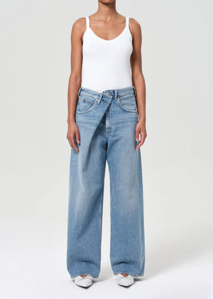 Close-up detail of Agolde's Vana Fold Jean in Mantra, highlighting the regenerative cotton fabric