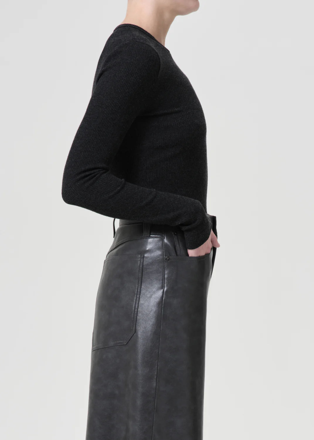 Delphi Slim Tee in Katniss worn casually, highlighting its sleek fit and contemporary style from Agolde.