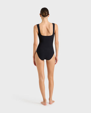 Clemence One Piece in Black