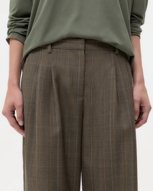 Back view of Sulli Pant in Medium Heather Grey Multi, displaying the elegant fit and wool fabric.