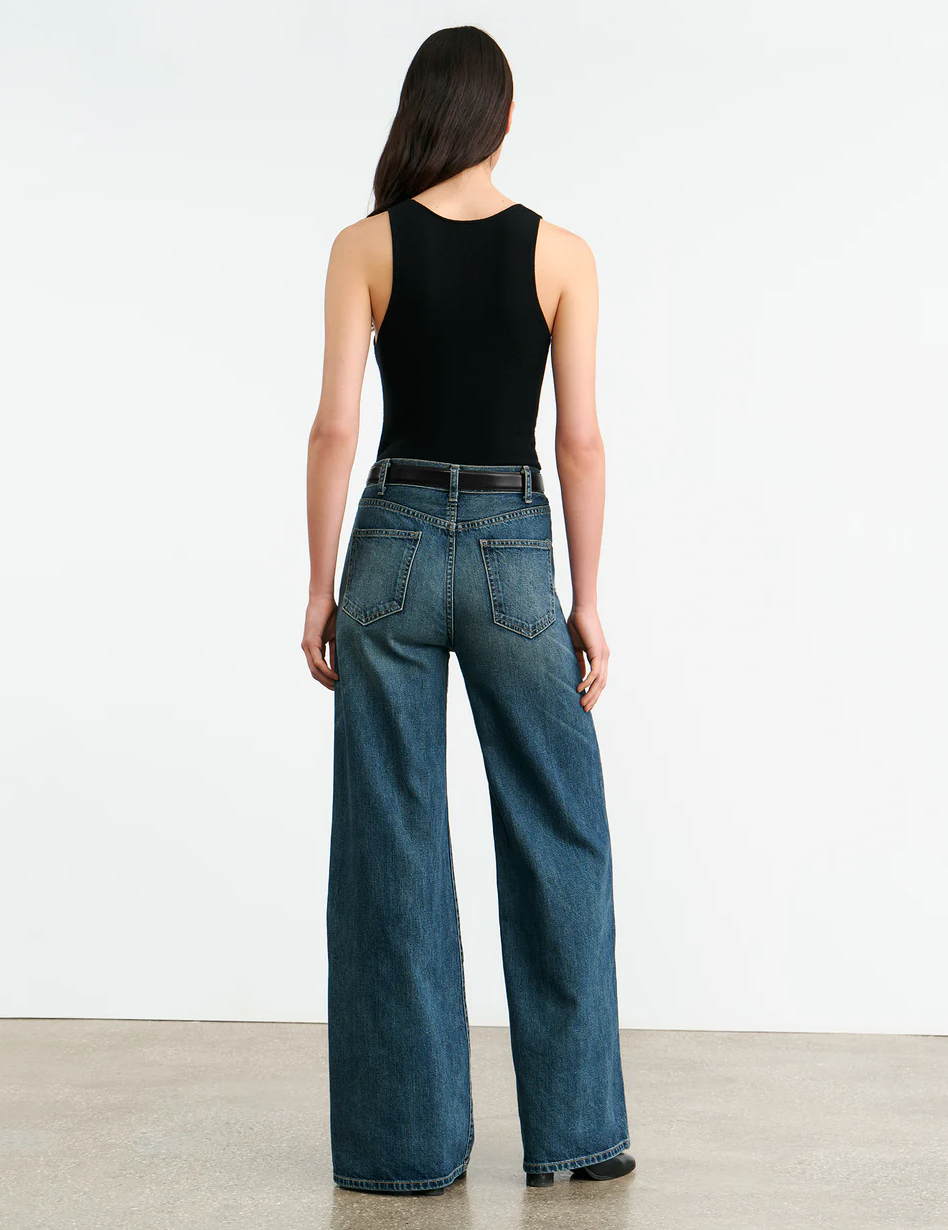 Salome Jean in Simon Wash