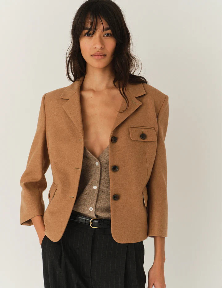 Close up of the fabric texture on the Mitch Fitted Jacket in Camel.