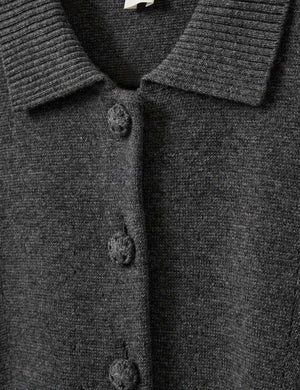 Como Short Cardigan in Grey Melange styled with casual layers, perfect for a versatile fashion look.