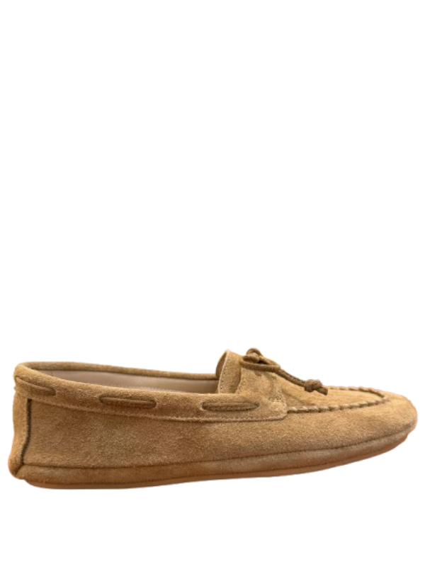 Stylish Driver Moccasin in Taupe Suede by Le Monde Béryl, featuring luxurious calf leather insole and durable rubber sole, perfect for casual wear.